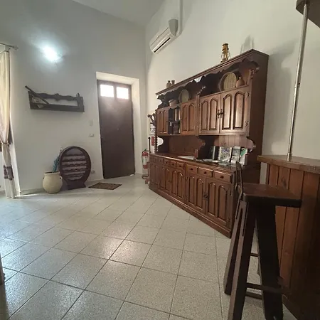 Domo Via Ozieri איגלסיאס