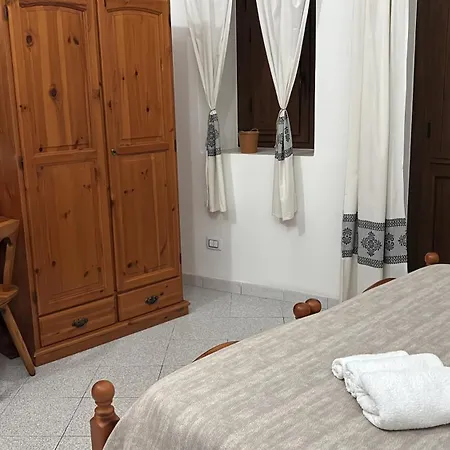 Domo Via Ozieri Séjour chez l'habitant *