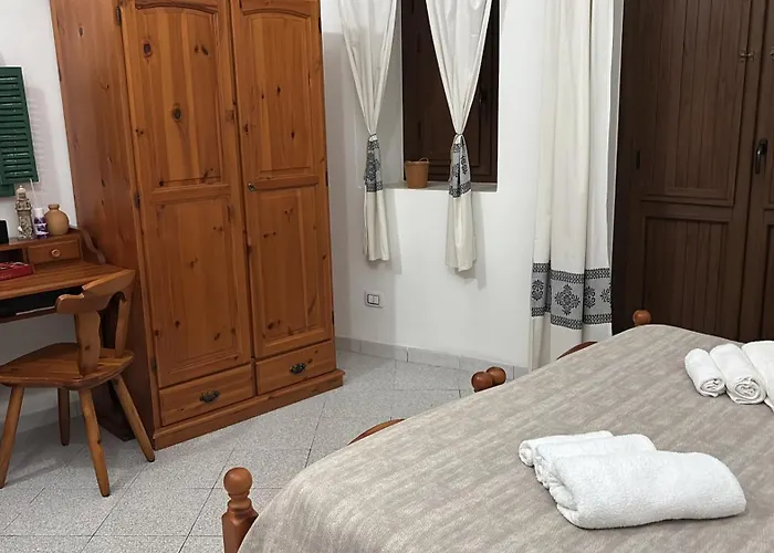 Domo Via Ozieri 民宿 *